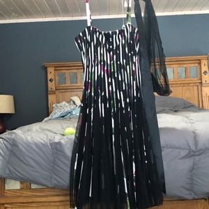 Flower patterned knee length dress (Plus size)